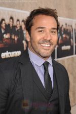 Jeremy Piven at the LA premiere of the six season of ENTOURAGE on July 9, 2009.jpg