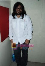 Pritam Chakraborty promote Love Aaj Kal on Big FM in Andheri, Mumbai on 17th July 2009 (7)~0.JPG