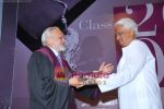 Pyarelal honoured by Whistling Woods in Indira Gandhi Institute on 18th July 2009  (8).JPG