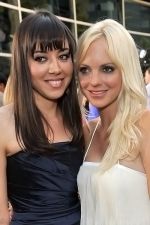 Aubrey Plaza and Anna Faris at the LA Premiere of FUNNY PEOPLE on 20th July 2009 at ArcLight Hollywood, California.jpg