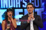 Shruti Hassan, Imran Khan on the sets of India_s got talent in FilmCity on 20th July 2009 (12).JPG