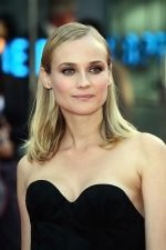 Diane Kruger at the London Premiere of movie INGLOURIOUS BASTERDS on July 23rd, 2009 at Odeon Leicester Square (4).jpg