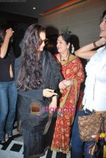 Rekha, Sunanda Shetty at the launch of Shilpa Shetty_s spa Iosis with Kiran Bawa on 26th July 2009 (134).JPG