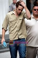 Robert Pattinson at the location for movie REMEMBER ME on July 2nd 2009 in Manhattan, NY (2).jpg