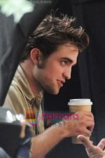 Robert Pattinson at the location for movie REMEMBER ME on July 2nd 2009 in Manhattan, NY (5).jpg