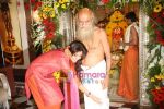Shilpa Shetty visits temple on occasion of Nag Panchami in  Powai 28th July 2009 (43).JPG