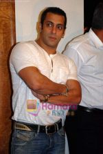 Salman Khan at Deeds event in Amara on 31st July 2009 (53).JPG