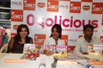 Shefali Shah, Archana Kochhar at Oyolicious book launch on 11th Aug 2009 (18).JPG