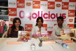 Shefali Shah, Archana Kochhar at Oyolicious book launch on 11th Aug 2009 (2).JPG