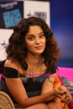 Kangana Ranaut on the sets of Farah Khan_s chat show Tere Mere Beach Mein in Filmcity on 16th Aug 2009 (19).JPG