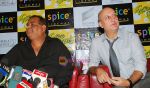 Satish Kaushik, Anupam Kher at the Press Conference and Premiere of film Teree Sang in Spice World, Noida on 6th Aug 2009 (3).JPG