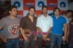 Sohail Khan, Arbaaz Khan promote Kisaan at Reliance store in Kandivli, Mumbai on 26th Aug 2009 (16).JPG