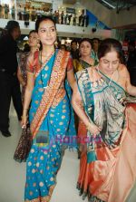 Pallavi Subhash at Basera team celebrate Ganesh festival in Oberoi Mall on 28th Aug 2009 (2).JPG