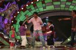 Harman Baweja on the sets of Lil Champs in Famous on 31st Aug 2009 (45).JPG