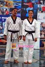 Isha Koppikar martial arts with Leena Mogre in Bandra on 4th Sep 2009 (2).JPG