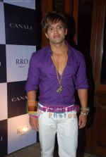 Yash Birla at Canali event hosted by Roohi Jaikishan in Indigo on 4th Sep 2009 (84).JPG