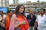 Bipasha Basu at the Audio Release of All The Best in Siddhivinayak Temple on 6th Sep 2009 (5).JPG