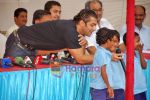 Salman Khan donates food for kids at Dongri remand home in Mumbai on 15th Sep 2009 (38).JPG