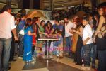 Salman Khan at Inorbit Mall in Malad on 16th Sep 2009 (28).JPG