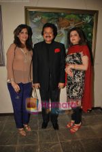 Pankaj Udhas at the Launch of Bratin Khan_s exhibition in Point of View Art Gallery, Colaba on 23rd Sep 2009 (12).JPG
