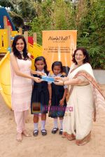 Pooja Chopra Comes Together with Nanhi Kali on International Girl Child�s Day in Mumbai on 23rd Sep 2009.jpg