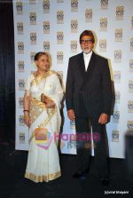 Jaya and Amitabh Bachchan at GQ Man of the Year Awards in Mumbai on 27th Sep 2009 (26).JPG