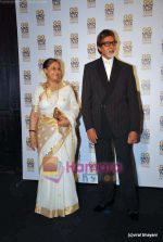 Jaya and Amitabh Bachchan at GQ Man of the Year Awards in Mumbai on 27th Sep 2009 (5).JPG