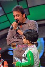 Sanjay Dutt on the sets of Saregama Lil Champs in Famous Studios on 29th Sep 2009 (12).JPG