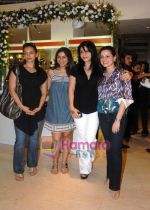 Seema Khan,  Bhavna Pandey, Maheep Kapoor, Neelam Kothari at Araaish exhibition in Blue Sea on 6th Oct 2009.jpg