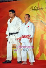 Akshay Kumar honoured with a Katana and a sixth degree Black Belt in Kuyukai Gojuryu Karate in Novotel on 12th Oct 2009 (2).JPG