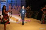 Aamir Khan at Being Human Show in HDIL Day 2 on 13th Oct 2009 (14).JPG