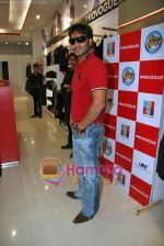 Ajay Devgan promote All the Best film with Provogue in R Mall on 14th Oct 2009 (11).JPG