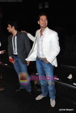 Dino Morea at Manish malhotra Show on day 3 of HDIL on 14th Oct 2009 (2).JPG