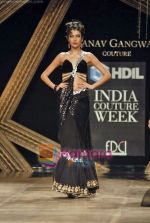 Model walk the ramp for Manav Gangwani at HDIL India Couture Week, Grand Hyatt, Mumbai on 15th  Oct 2009 (20).JPG