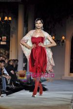 Model walk the ramp for Suneet Varma Show at HDIL India Couture Week, Grand Hyatt, Mumbai on 15th Oct 2009 (54).JPG