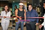 Salman Khan promote Main Aur Mrs Khanna in Atria Mall, Mumbai on 16th Oct 2009 (6).JPG