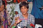 Shahrukh Khan_s bday press meet in Mannat on 2nd Nov 2009 (3).JPG