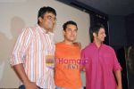 Aamir Khan, Sharman Joshi, Madhavan at 3 Idiots first song introduced to media in Intercontinental on 5th Nov 2009 (7).JPG