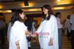 rinke and juhi chawla at Simple Kapadia_s prayer meeting in Juhu on 13th Nov 2009 (2).JPG