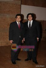 Adnan Sami, Azaan Sami at Shilpa Shetty and Raj Kundra_s wedding reception in Mumbai on 24th Nov 2009 (40).JPG
