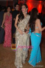 Amisha Patel at Shilpa Shetty and Raj Kundra_s wedding reception in Mumbai on 24th Nov 2009 (6).JPG