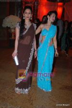 Amisha Patel, Manyata Dutt at Shilpa Shetty and Raj Kundra_s wedding reception in Mumbai on 24th Nov 2009 (102).JPG