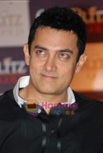 Aamir Khan at Cineblitz Gold issue launch in Taj Land_s End on 30th Nov 2009 (2).JPG