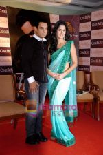 Aamir Khan, Katrina Kaif at Cineblitz Gold issue launch in Taj Land_s End on 30th Nov 2009 (11).JPG