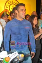 Salman Khan at Gold_s Gym -Mega Spinnathon 2009 in Banstand, Bandra on 1st Dec 2009 (23).JPG