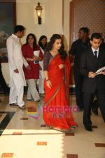 Vidya Balan at PAA press meet in Taj Land_s End on 3rd Dec 2009 (13).jpg