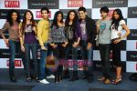 Diandra Soares, Aanchal Kumar, Nina Manuel, Pia Trivedi, Candice Pinto at Mustang Jeans launch in Shoppers Stop, Juhu on 15th Dec 2009 (8).JPG
