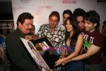 Rishi Kapoor, Sanjay Dutt, Sophie Chaudhary, Tusshar Kapoor at the launch of Sophie Chaudhary_s music album in Puro, Bandra, Mumbai on 17th Dec 2009 (13).JPG