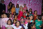 Barbie celebrates Christmas with children in Landmark, Infinity Mall on 24th Dec 2009 (18).JPG
