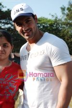 John Abraham attends Sports day for spcial children in Jamnabai Narsee school on 24th Dec 2009 (25).JPG